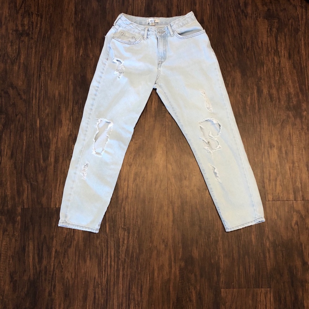 Forever 21 Size 25 Destroyed Mom/Boyfriend Jeans - Picture 2 of 5